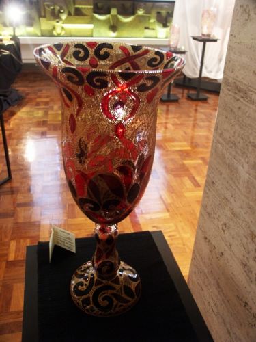 Visoki svecnjak, crveno-crni,  by Jelena Milosevic Jovanović