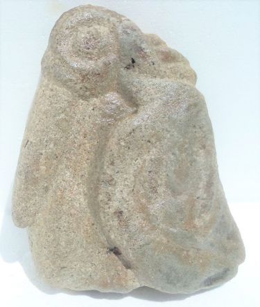 Early Neolithic - Bird on a stone ( Replica )