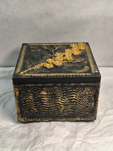 DECORATIVE BOX-GOLDEN BLACK 7-UNIQUE by Jelić Maja
