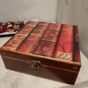 Box by Hand Made