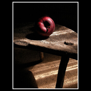 apple by ivan georgiev