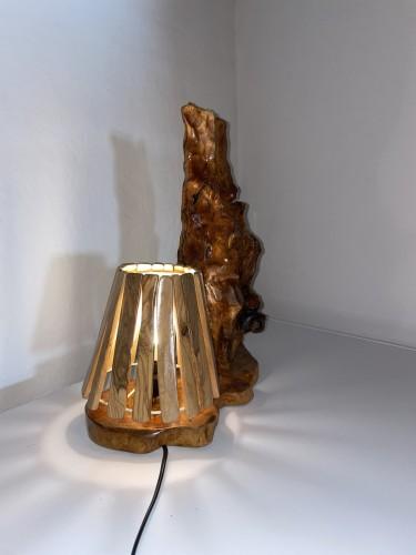 Table lamp