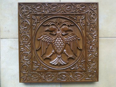 carved coat of arms of the Nemanjić dynasty in walnut by Sasa Kolbas