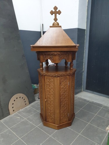 lectern for a temple by Sasa Kolbas