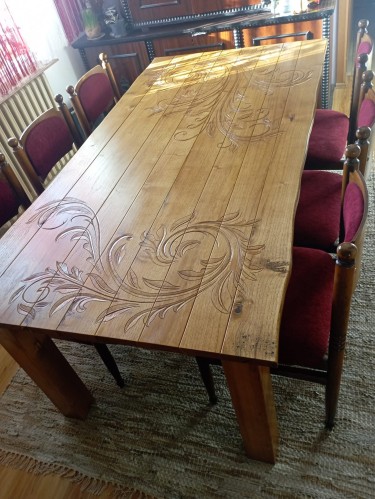 dining table by Sasa Kolbas