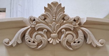hand-carved baroque furniture ornament made of linden wood by Sasa Kolbas